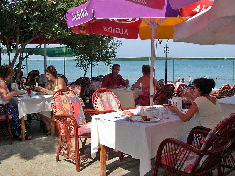 Leda Beach Hotel Side Exterior foto