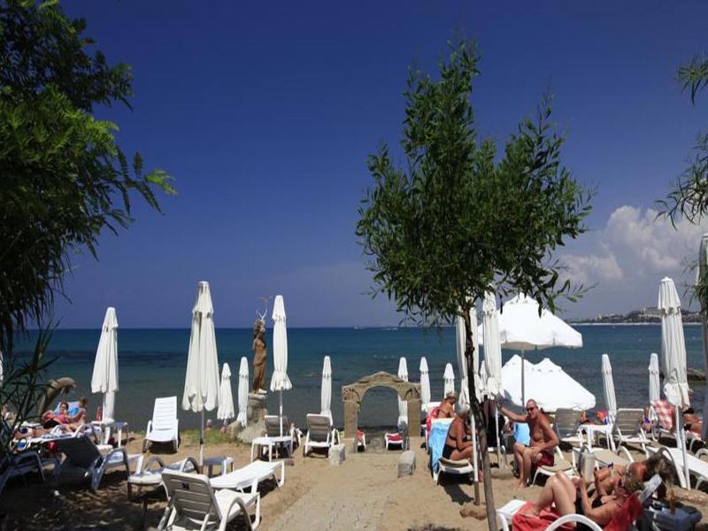 Leda Beach Hotel Side Exterior foto